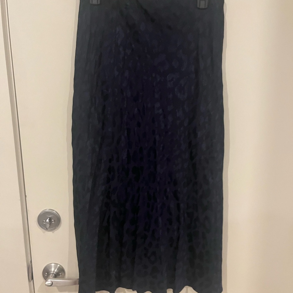 Elegant Navy Leopard Print Skirt